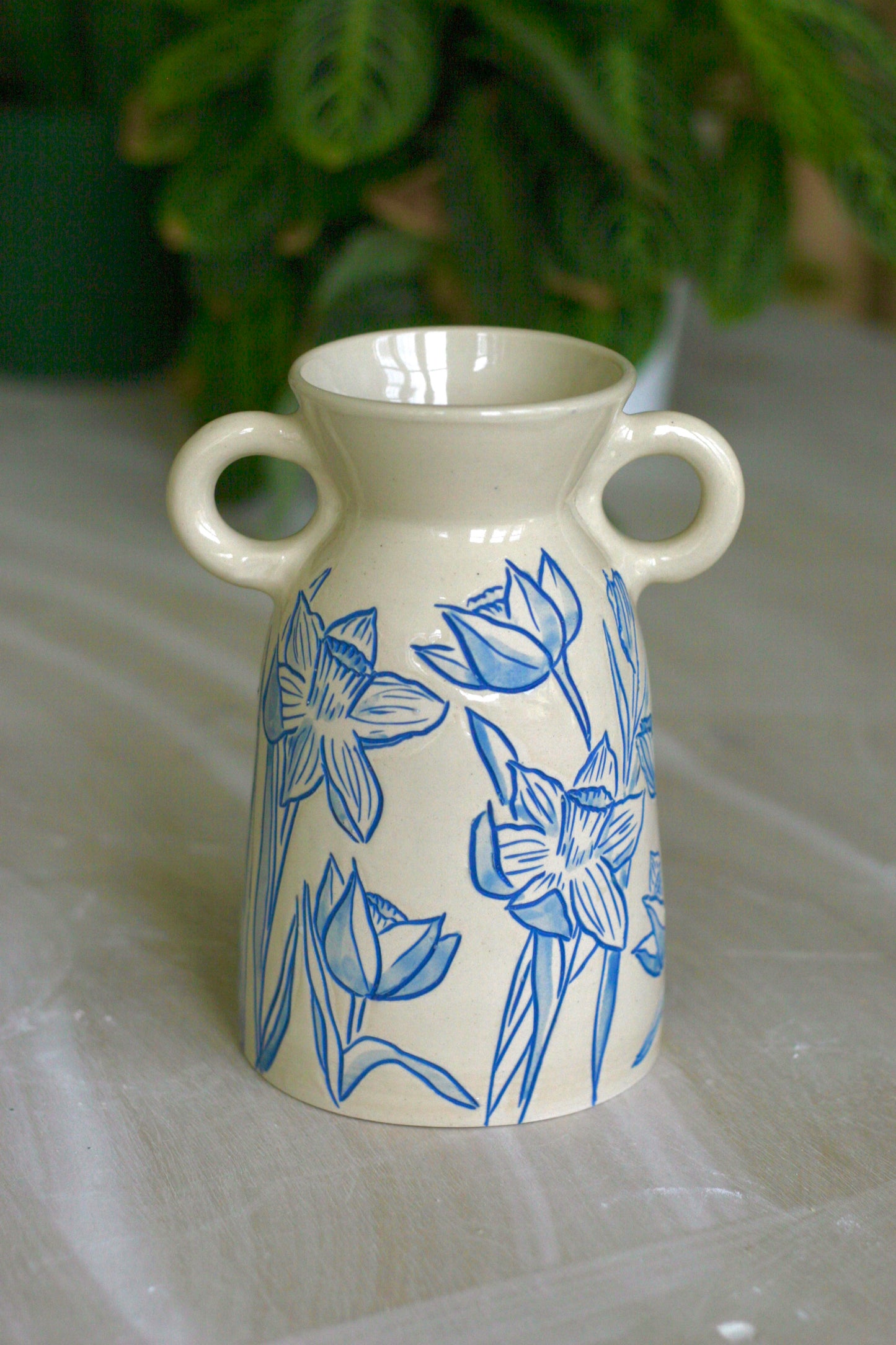 Daffodil Vase ✦ 7.5" Tall