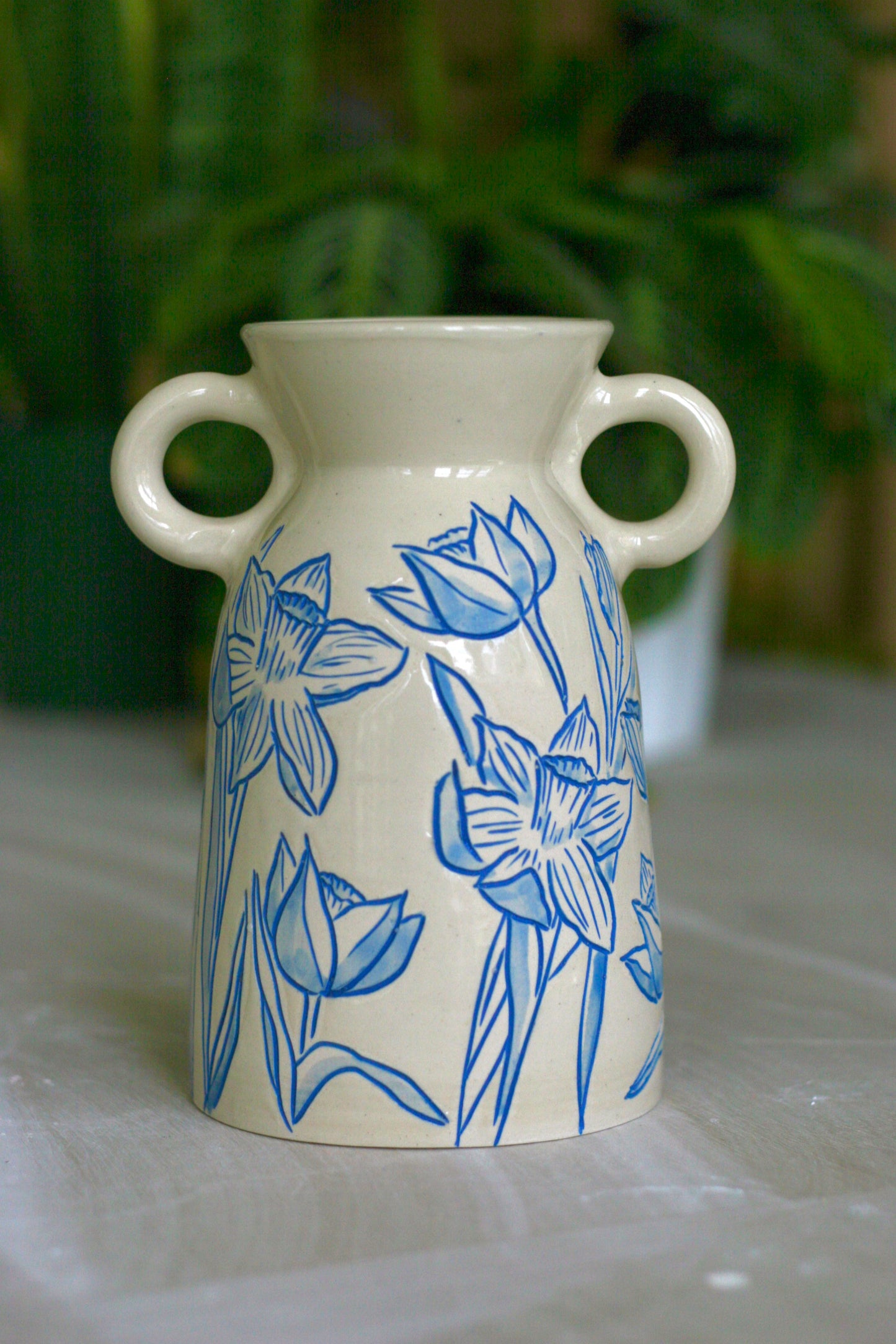 Daffodil Vase ✦ 7.5" Tall