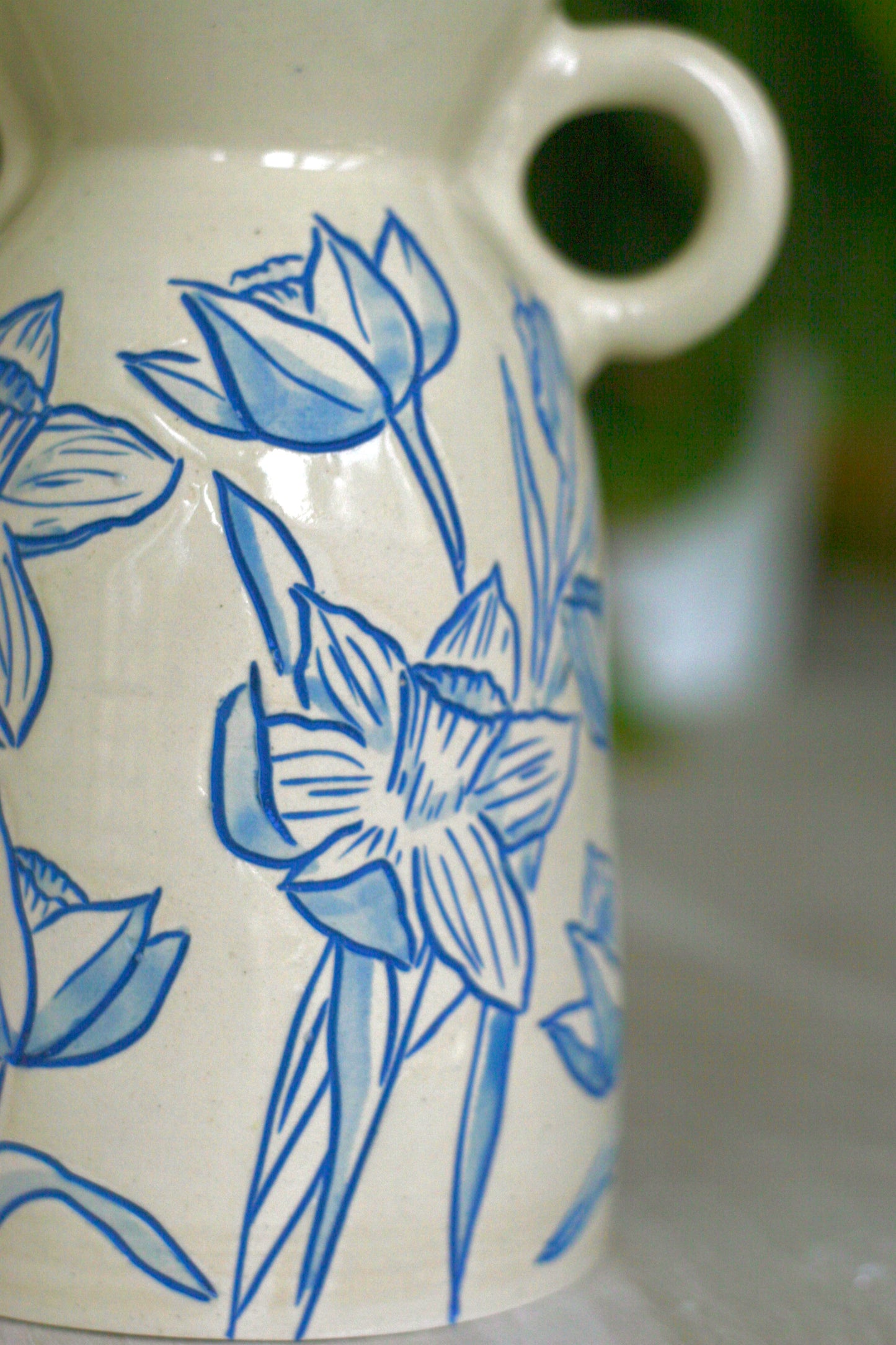 Daffodil Vase ✦ 7.5" Tall
