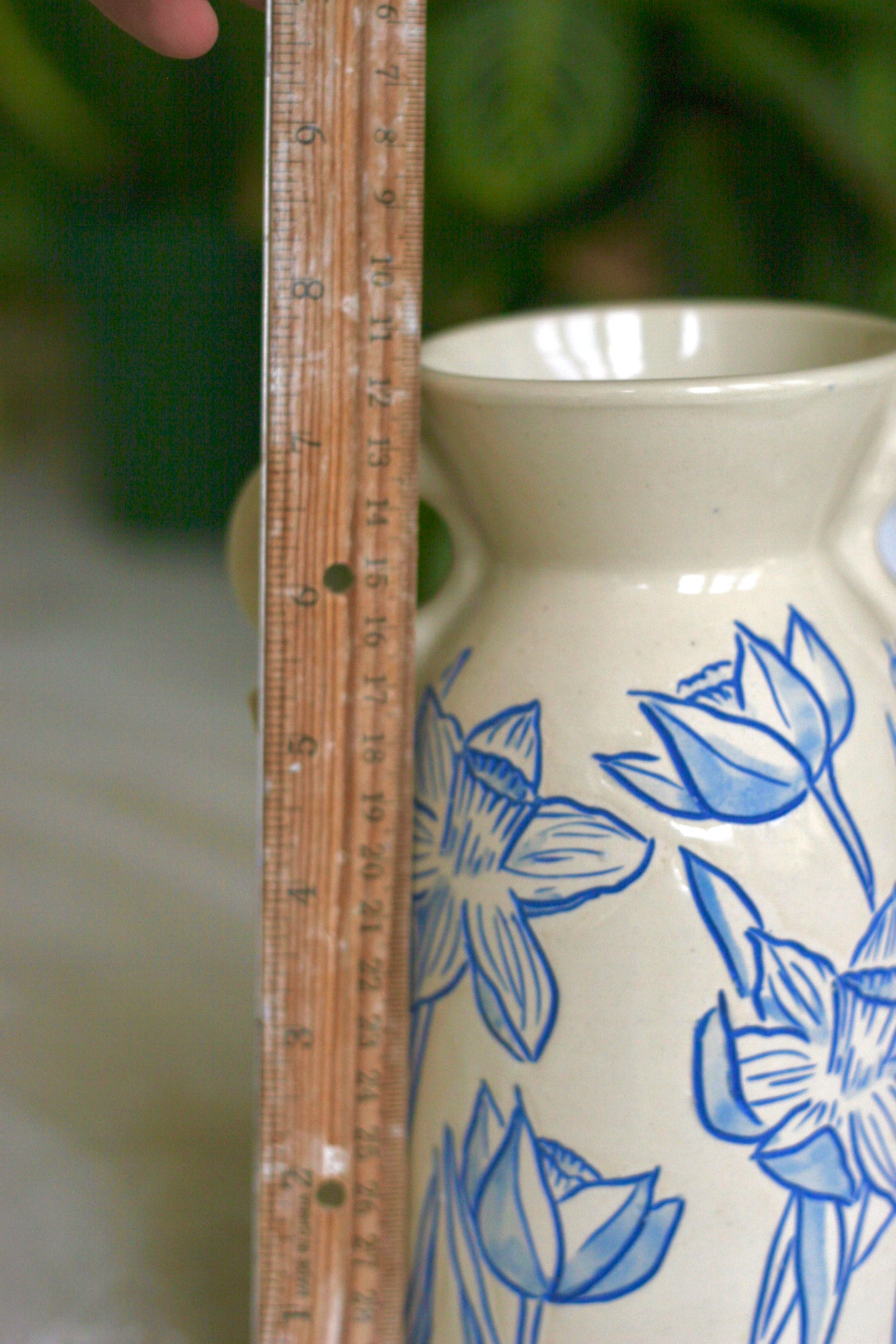 Daffodil Vase ✦ 7.5" Tall